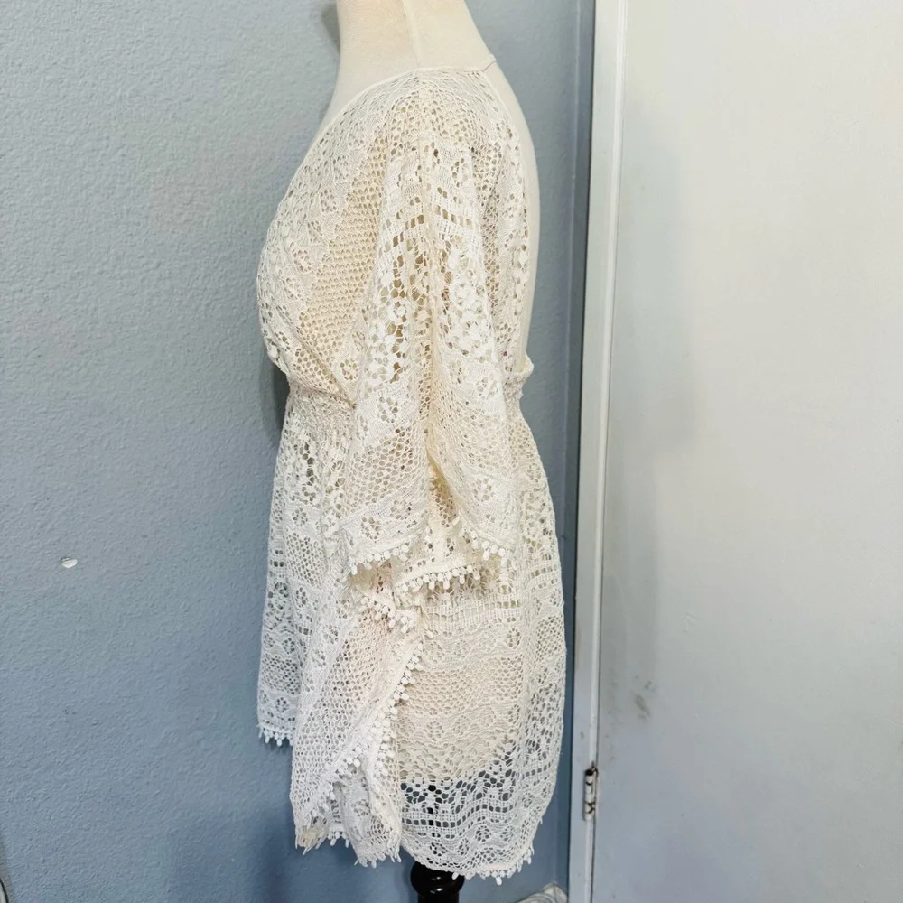 Xhilaration Women Bohemian Cream‎ V-Neck Lace Swim Cover Up Top Sz M